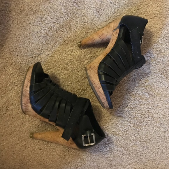 Mia Strappy Heels - Picture 4 of 5